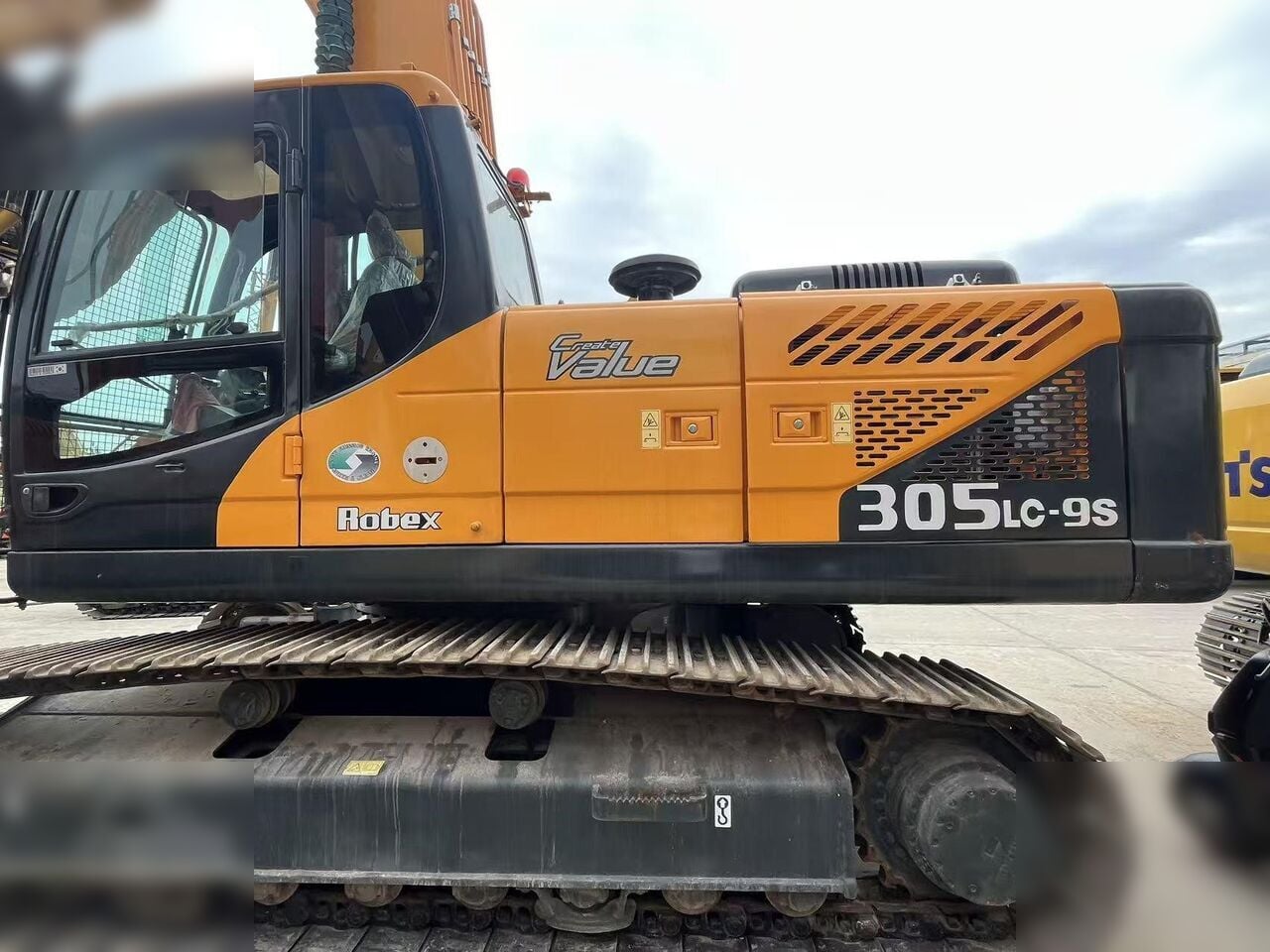 2022 Hyundai R305-9 Crawler Excavator