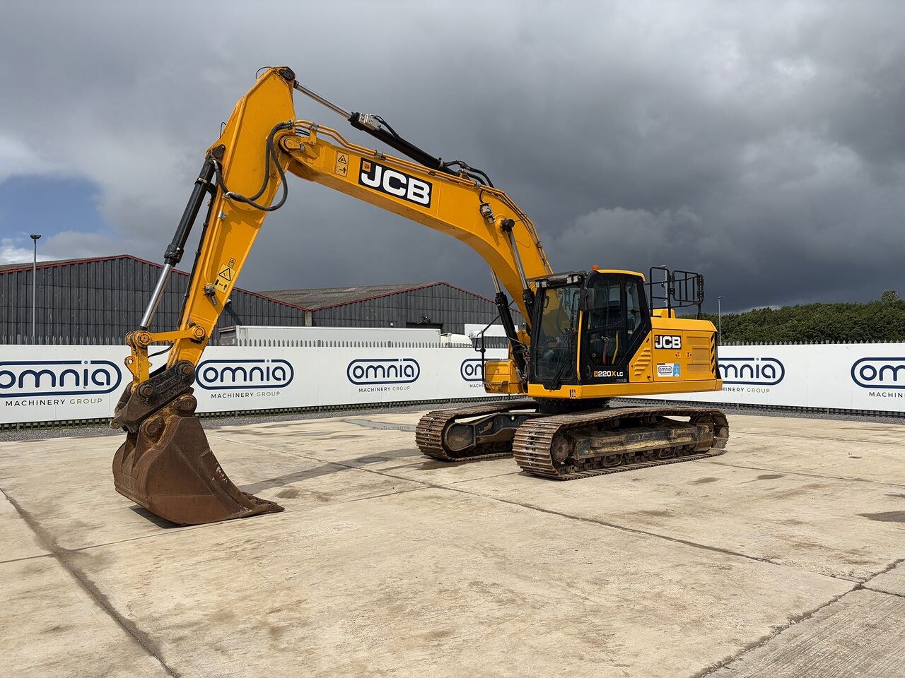 2022 JCB 220X LC Crawler Excavator 2022 JCB 220X LC Crawler Excavator