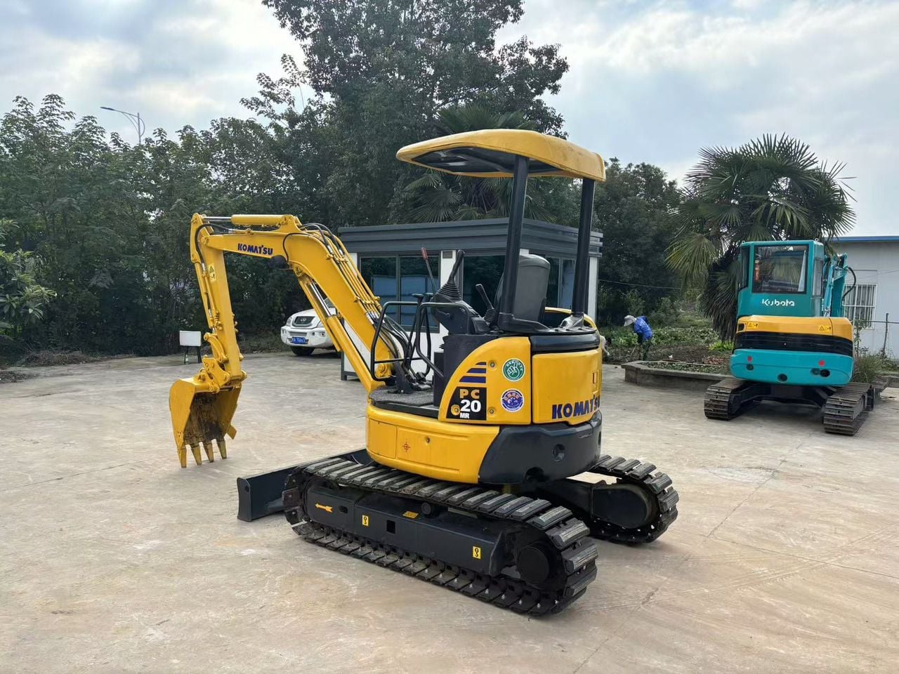 2022 Komatsu PC20 MR mini excavator, rear three-quarter view 2022 Komatsu PC20 MR mini excavator, rear three-quarter view