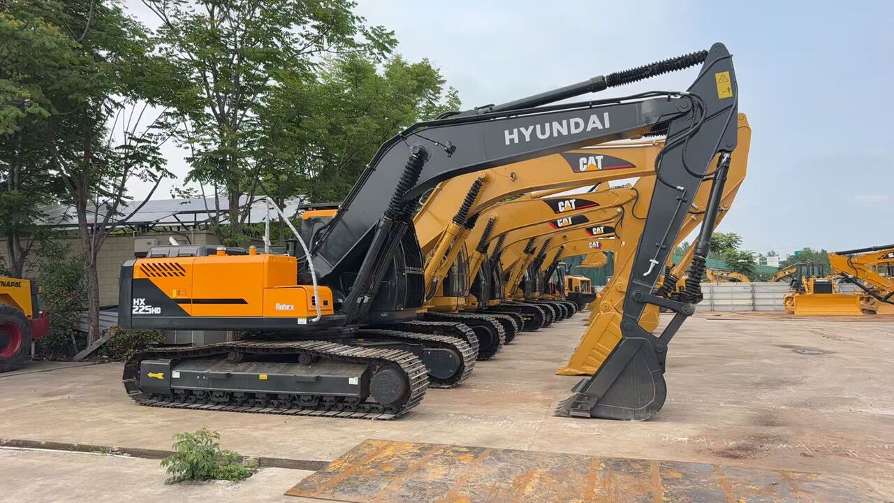 2023 Hyundai HX225HD Crawler Excavator 2023 Hyundai HX225HD Crawler Excavator