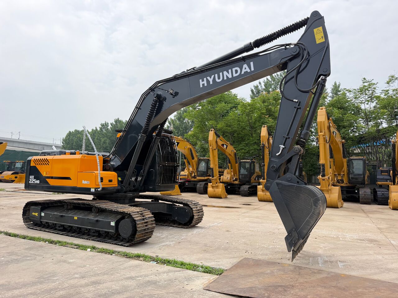 2023 Hyundai HX225HD Crawler Excavator 2023 Hyundai HX225HD Crawler Excavator