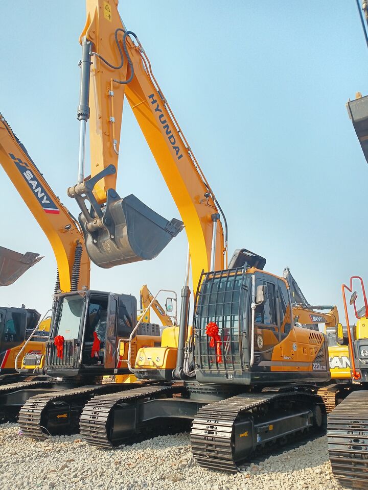 2023 Hyundai R220-9S Crawler Excavator