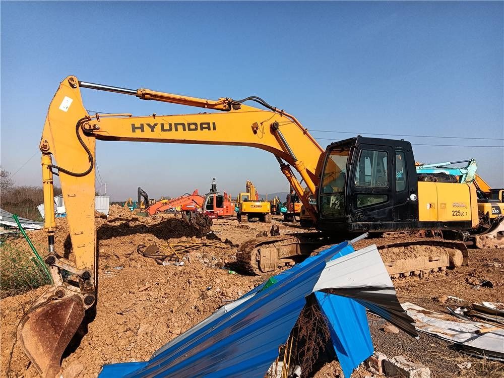 2023 Hyundai R225LC-7 Crawler Excavator 2023 Hyundai R225LC-7 Crawler Excavator