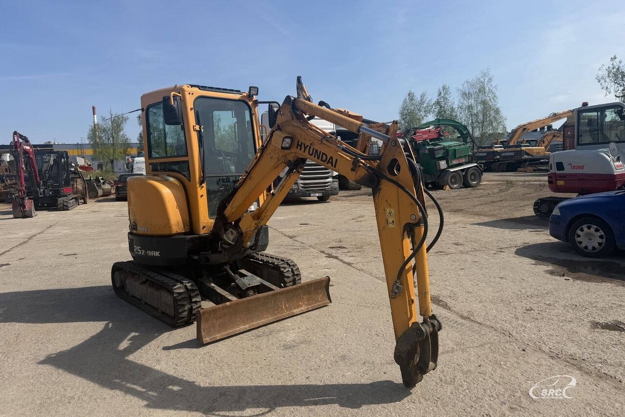 2023 Hyundai R25Z-9AK Mini Excavator