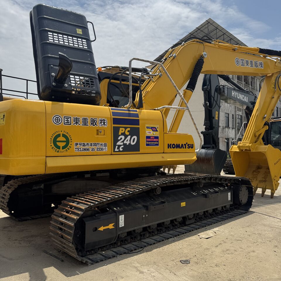 2023 Komatsu PC240-8 Crawler Excavator 2023 Komatsu PC240-8 Crawler Excavator