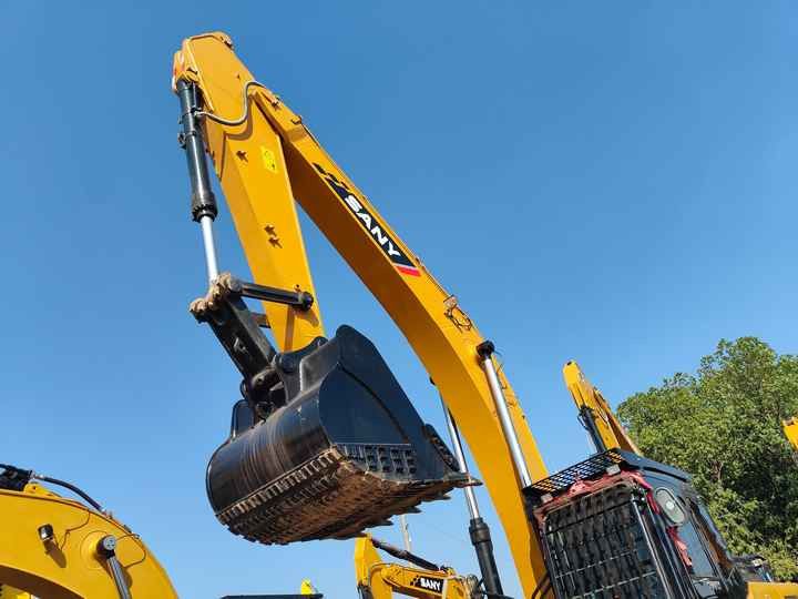 2023 Sany 305H Crawler Excavator 2023 Sany 305H Crawler Excavator