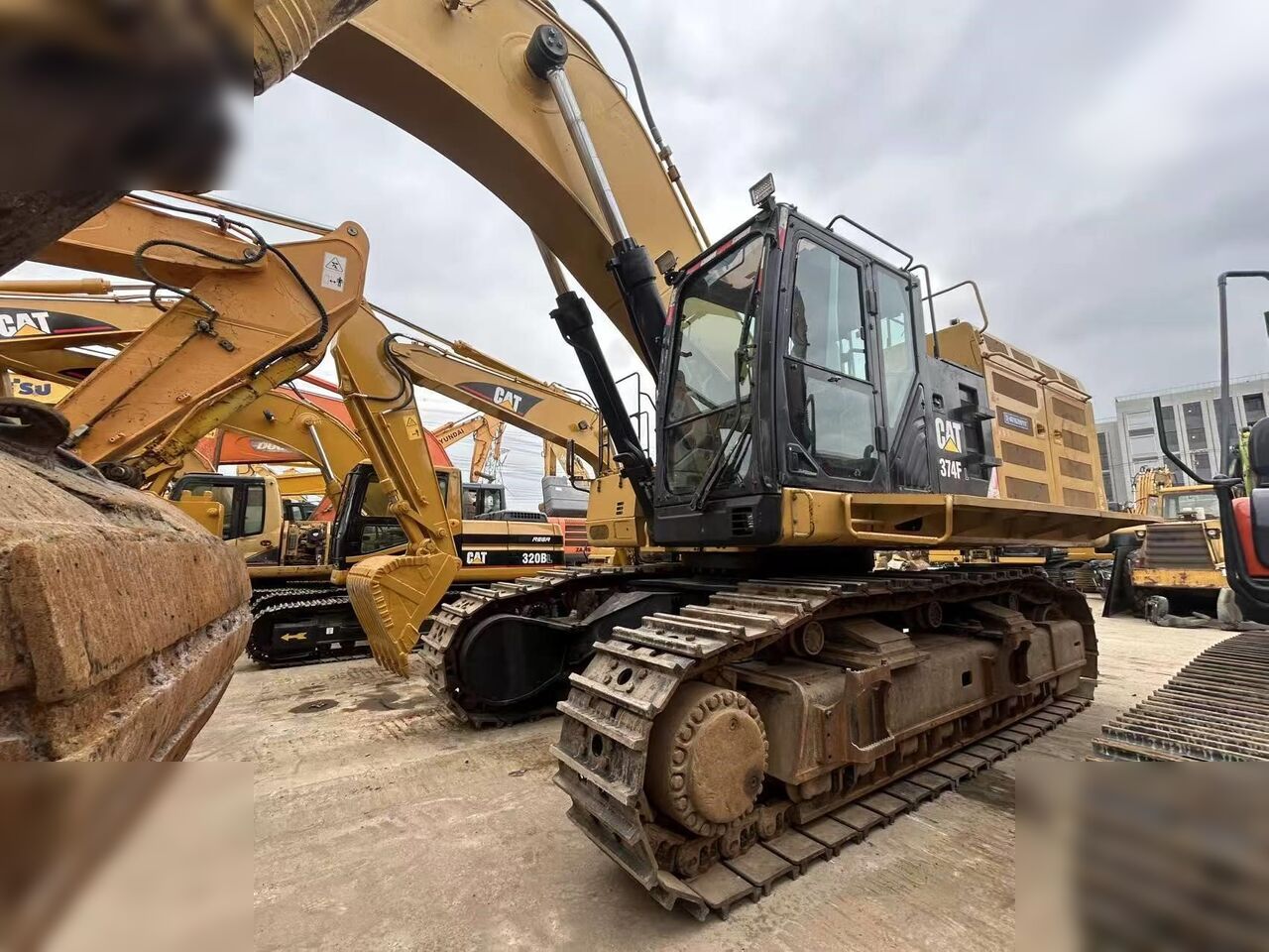 2024 Caterpillar 374FL Crawler Excavator 2024 Caterpillar 374FL Crawler Excavator
