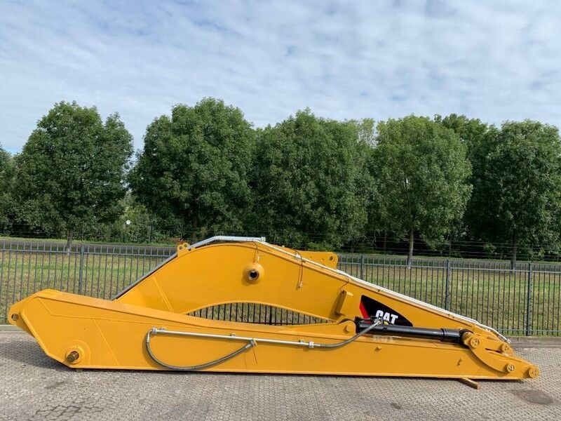 2024 Caterpillar 390 Crawler Excavator
