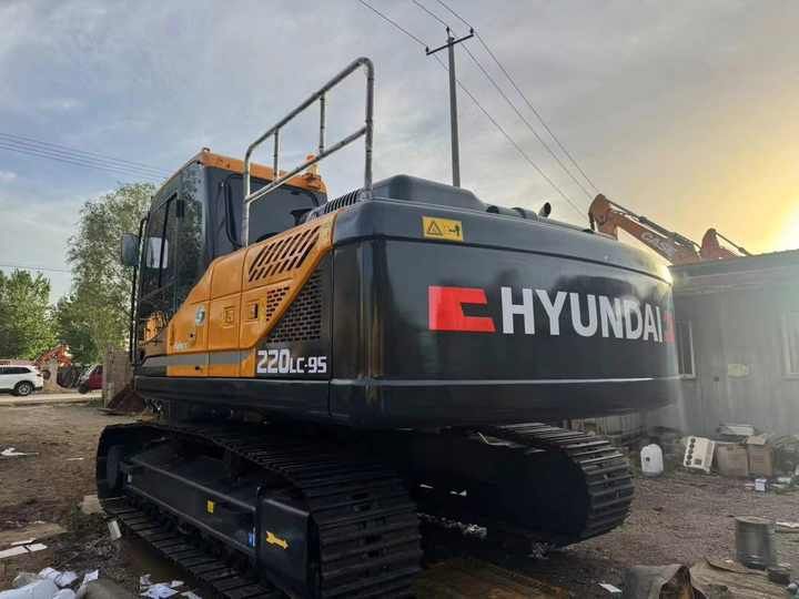 Gebruikte graafmachine Korea Hyundai 225LC-9T 225LC-7 220LC-9S 150LC-7 At (2024)