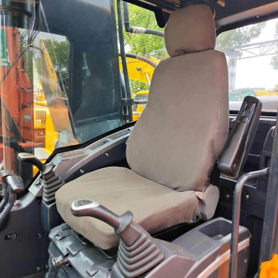 2024 Hyundai R225LC-9S Crawler Excavator 2024 Hyundai R225LC-9S Crawler Excavator