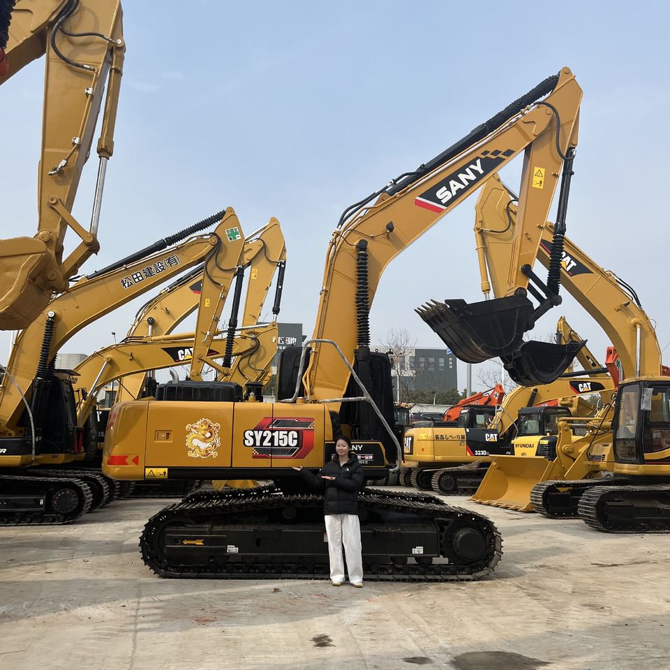 2024 Sany SY215C crawler excavator side view 2024 Sany SY215C crawler excavator side view