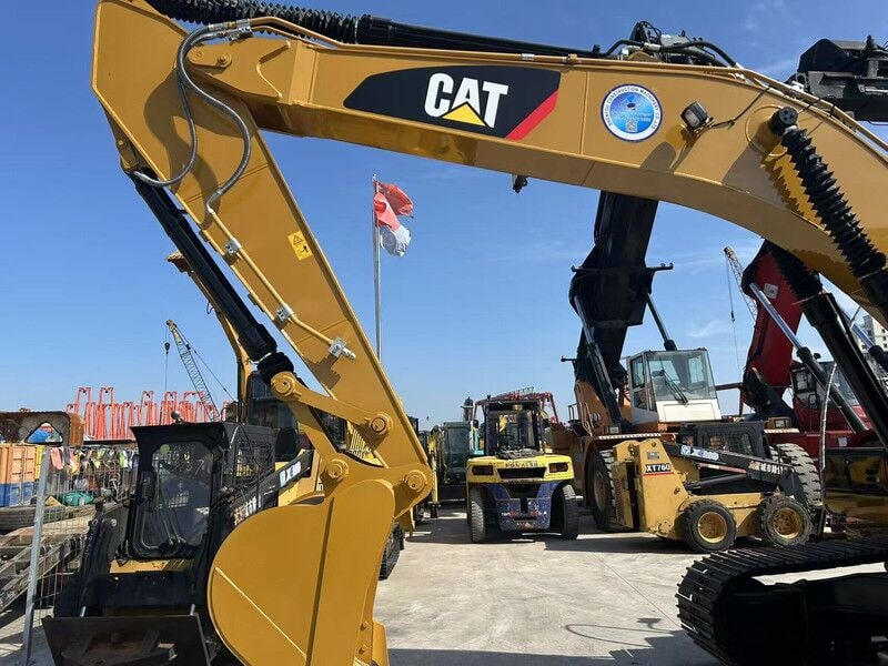 2025 Caterpillar 320D2L Crawler Excavator