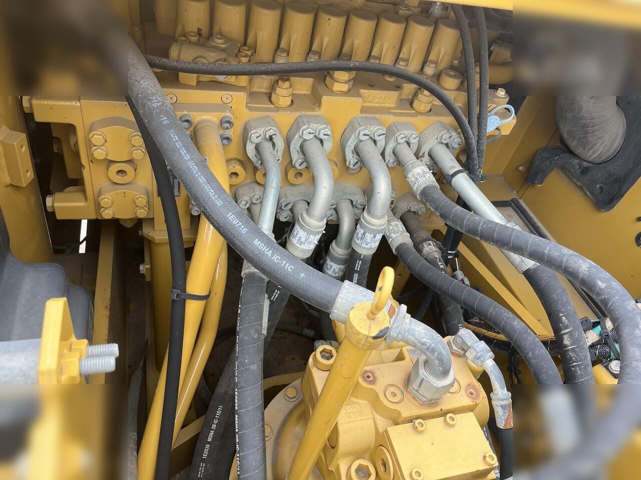 2025 Caterpillar 320GC Crawler Excavator