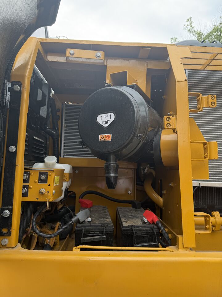 2025 Caterpillar 323DL Crawler Excavator