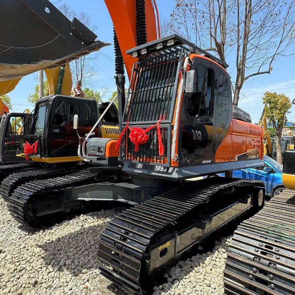 2025 Doosan DX225LC-9C Crawler Excavator 2025 Doosan DX225LC-9C Crawler Excavator