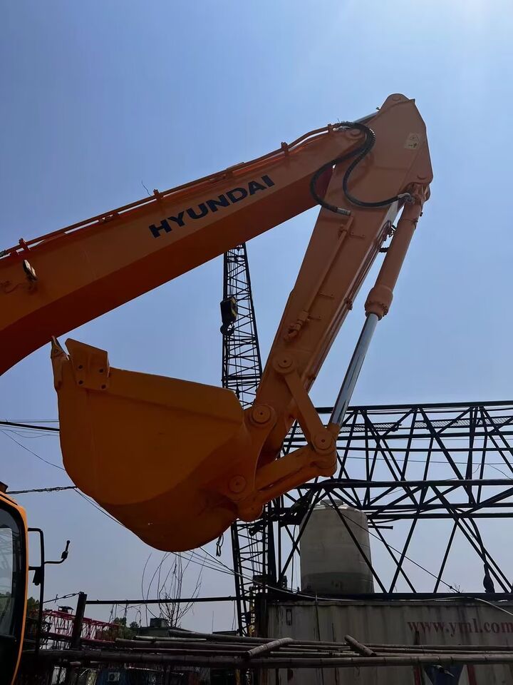 2025 Hyundai 210W-7 Wheel Excavator