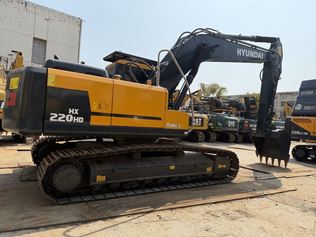 2025 Hyundai HX220HD Crawler Excavator 2025 Hyundai HX220HD Crawler Excavator