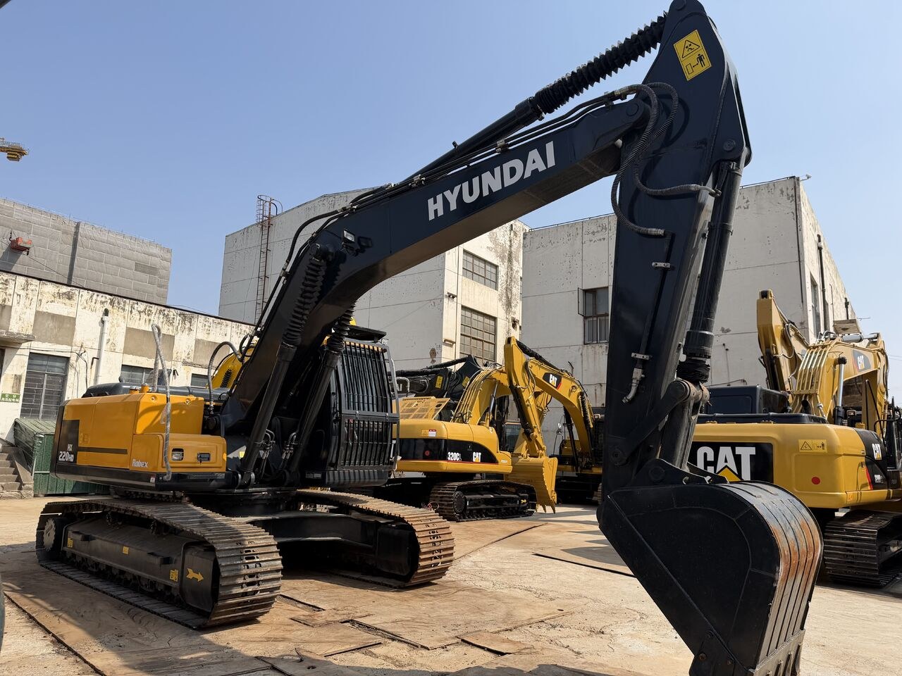 2025 Hyundai HX220HD Crawler Excavator 2025 Hyundai HX220HD Crawler Excavator