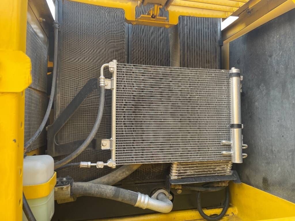 2025 Komatsu PC200-8 Crawler Excavator 2025 Komatsu PC200-8 Crawler Excavator