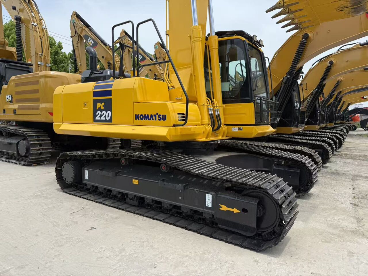 2025 Komatsu PC220-8 Crawler Excavator 2025 Komatsu PC220-8 Crawler Excavator