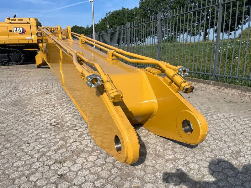 2026 Caterpillar 390 Crawler Excavator