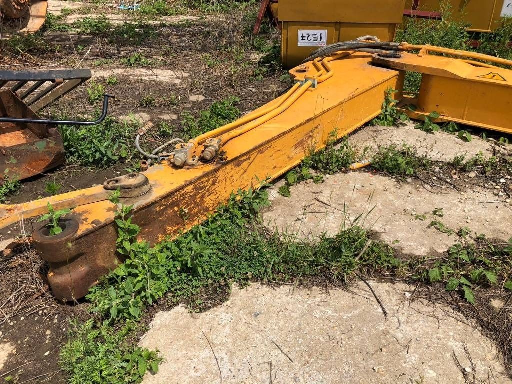 Liebherr 904 crawler excavator boom component