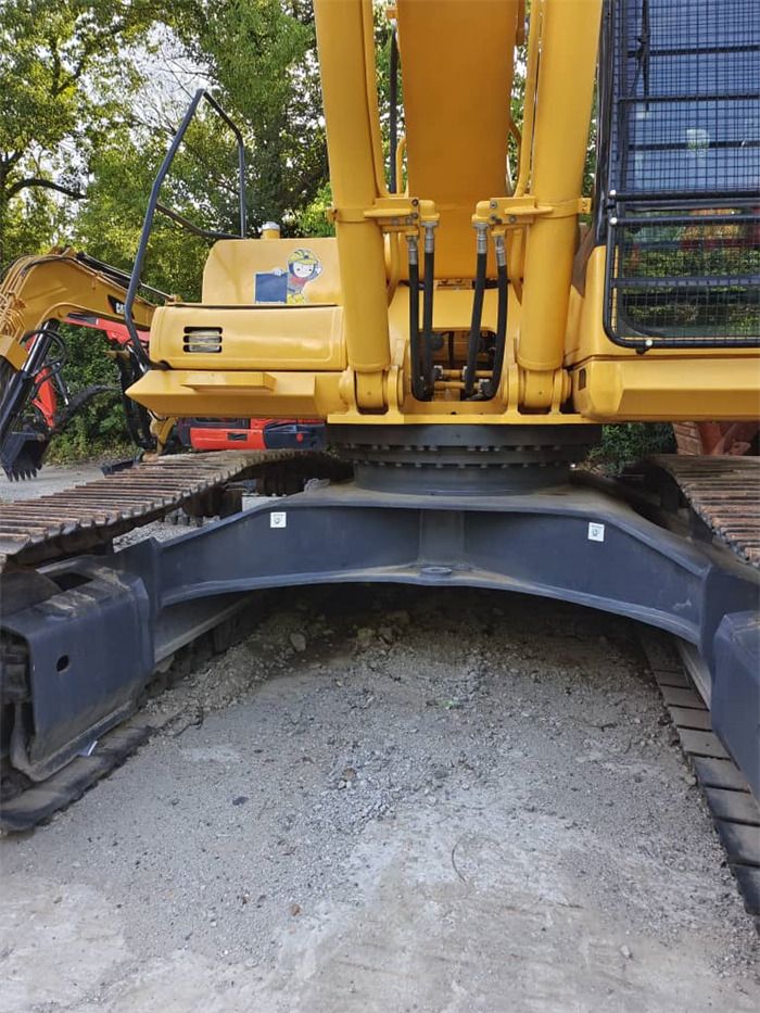 2023 Komatsu PC400-8 crawler excavator rear view
