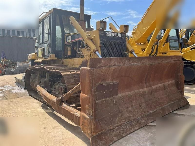 2018 Caterpillar crawler dozer front three-quarter view