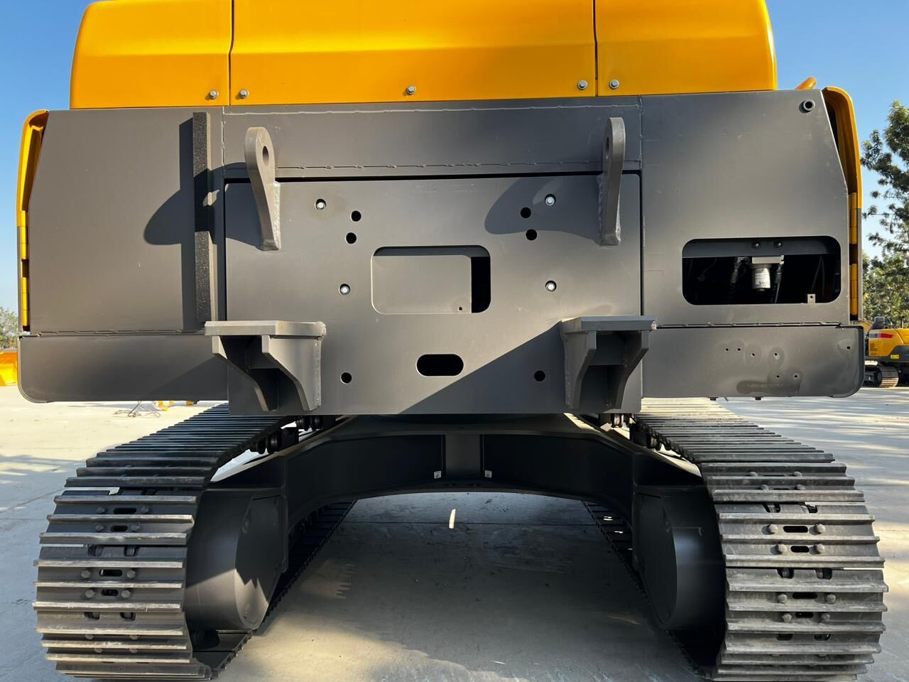 2025 Volvo EC480DL crawler excavator rear view 2025 Volvo EC480DL crawler excavator rear view