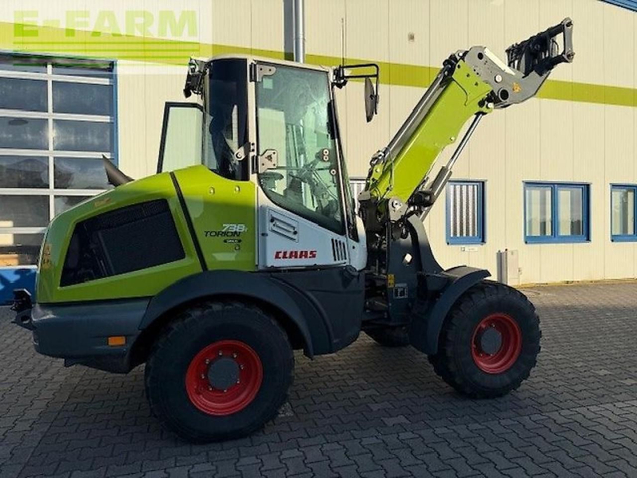 2023 Claas TORION 738 T SINUS wheel loader side view 2023 Claas TORION 738 T SINUS wheel loader side view