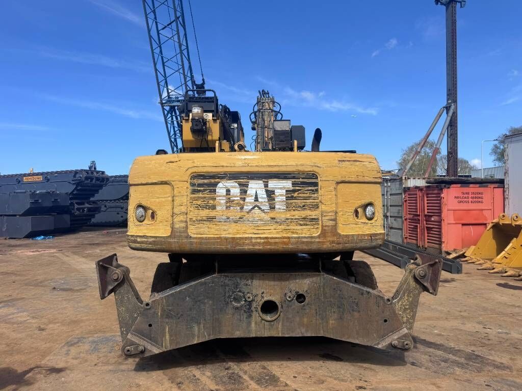 2011 Caterpillar M322D MH material handler rear view