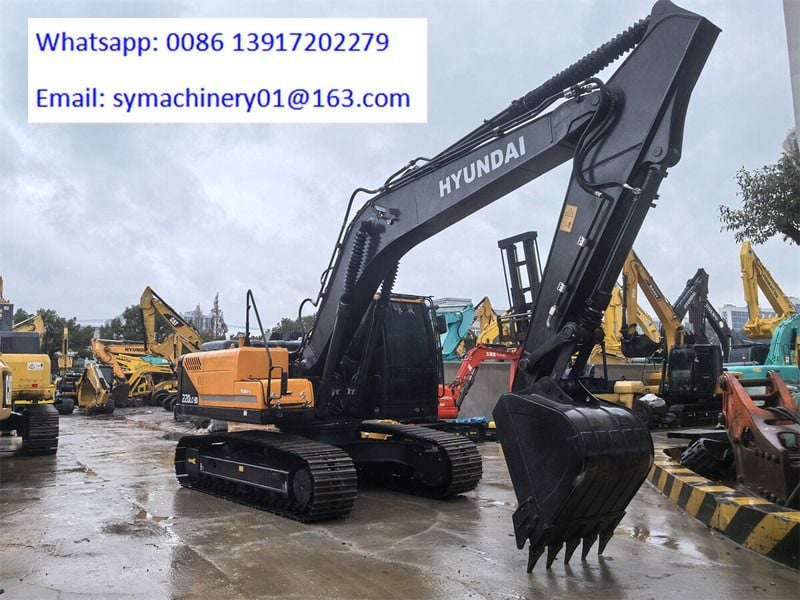 2023 Hyundai R220LC-9S crawler excavator, side view