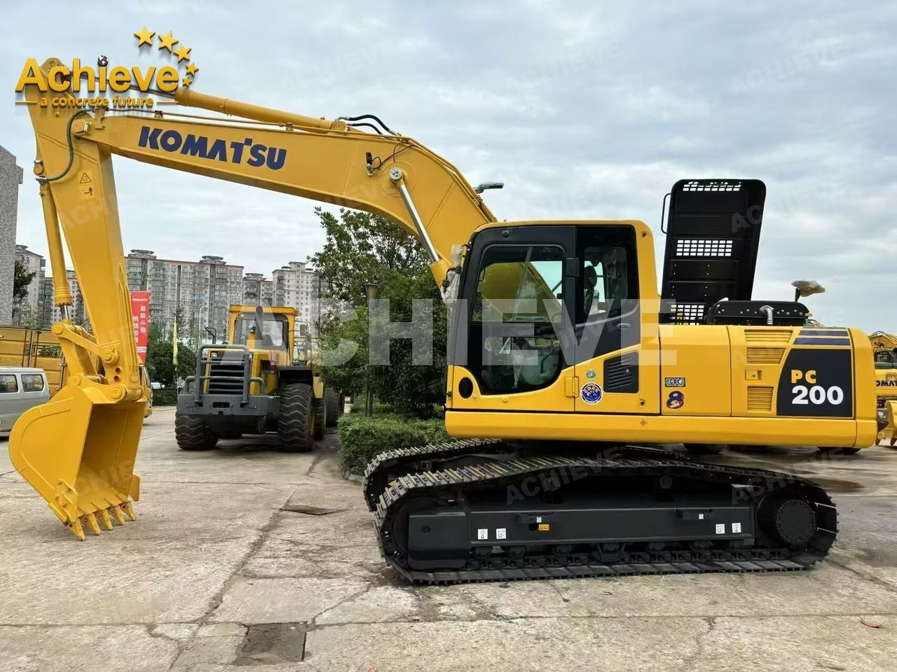Escavadora de rastos Komatsu PC200-8 de 2024, vista lateral