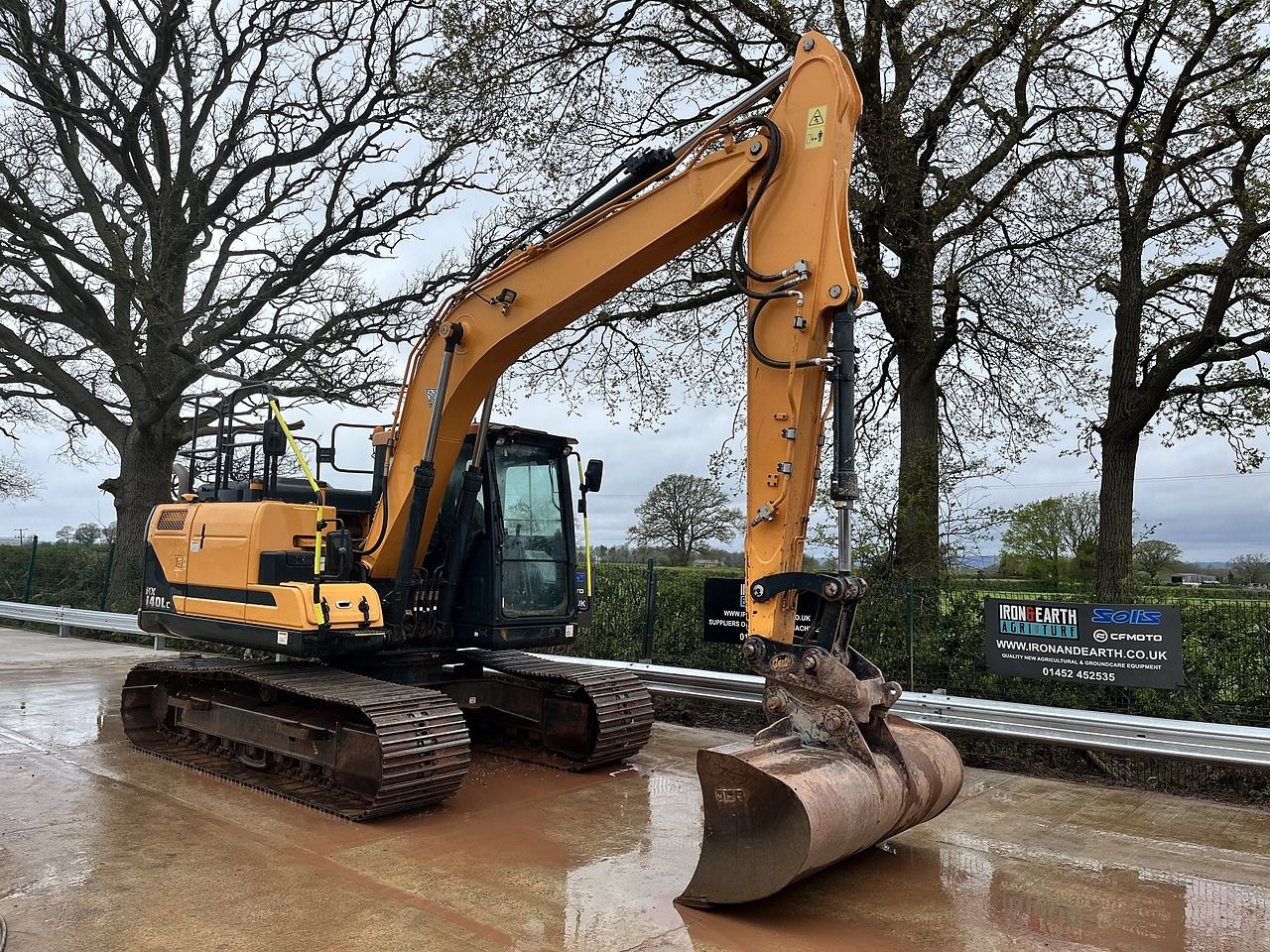 2021 Hyundai HX140LC crawler excavator, side view