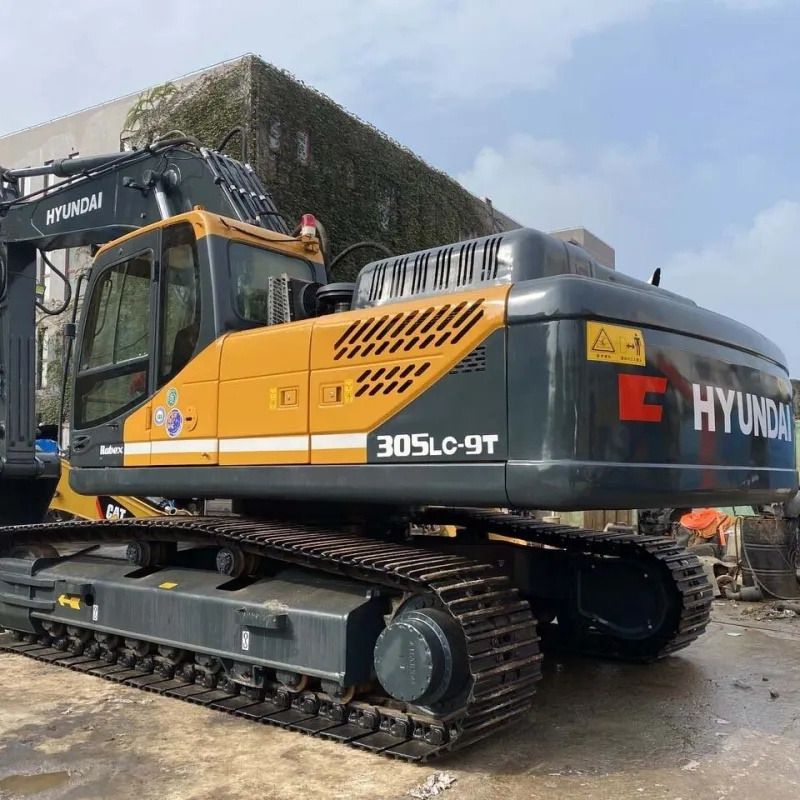 Hyundai R305LC-9T crawler excavator, rear three-quarter view