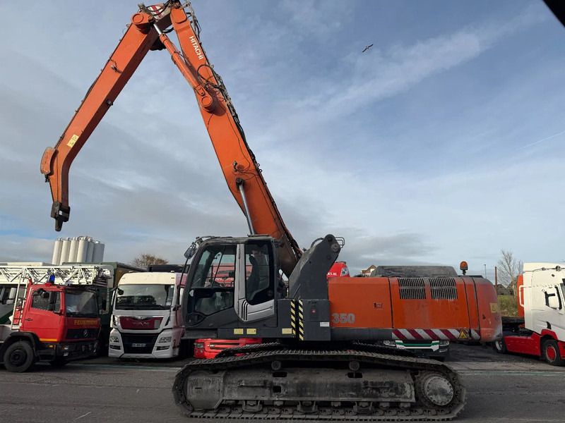 2010 Hitachi ZX350LC-3 crawler excavator side view