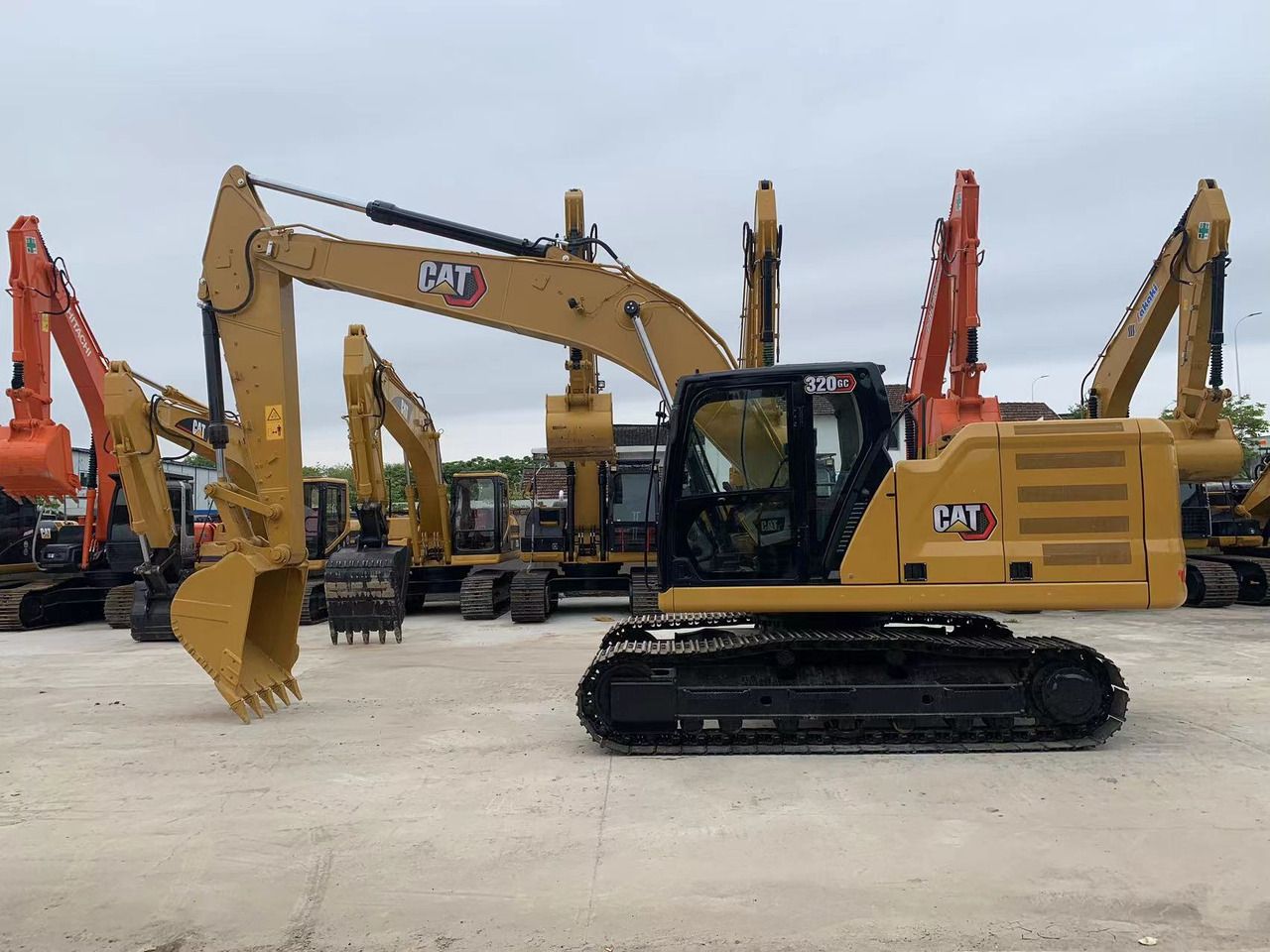 2023 Caterpillar 320GC crawler excavator, side profile view 2023 Caterpillar 320GC crawler excavator, side profile view