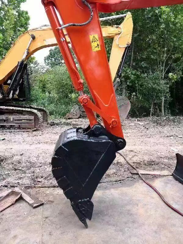 2024 Hitachi ZX70-5G mini excavator bucket and arm detail