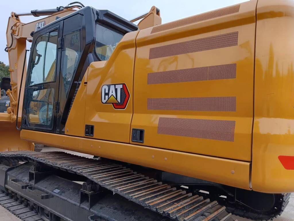 2024 Caterpillar 330GC crawler excavator side view
