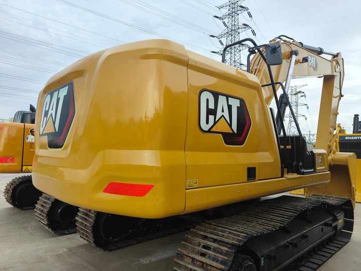 2019 Caterpillar 330GC crawler excavator rear three-quarter view 2019 Caterpillar 330GC crawler excavator rear three-quarter view