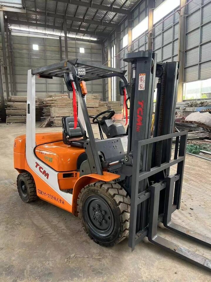 2024 TCM FD 30 forklift, rear three-quarter view