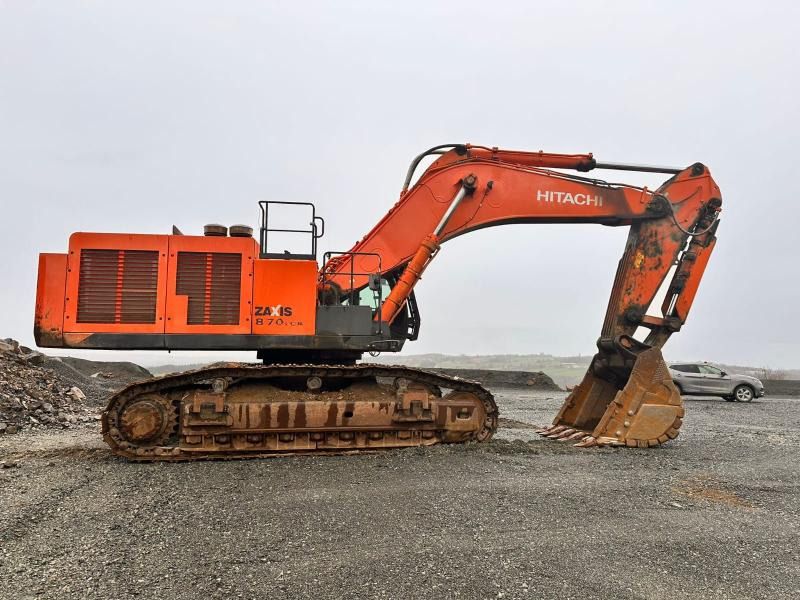 2014 Hitachi Zaxis 870 LCR crawler excavator side view 2014 Hitachi Zaxis 870 LCR crawler excavator side view