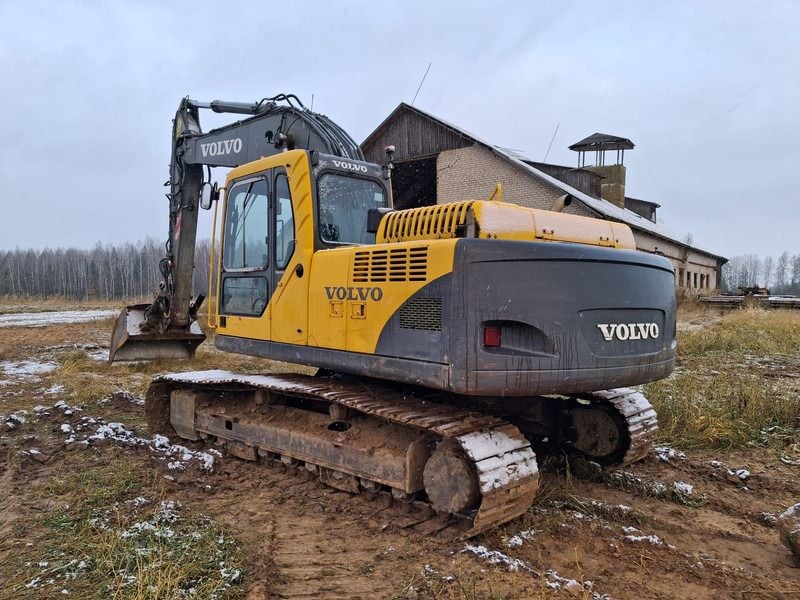 2007 Volvo EC210BLC crawler excavator, rear three-quarter view