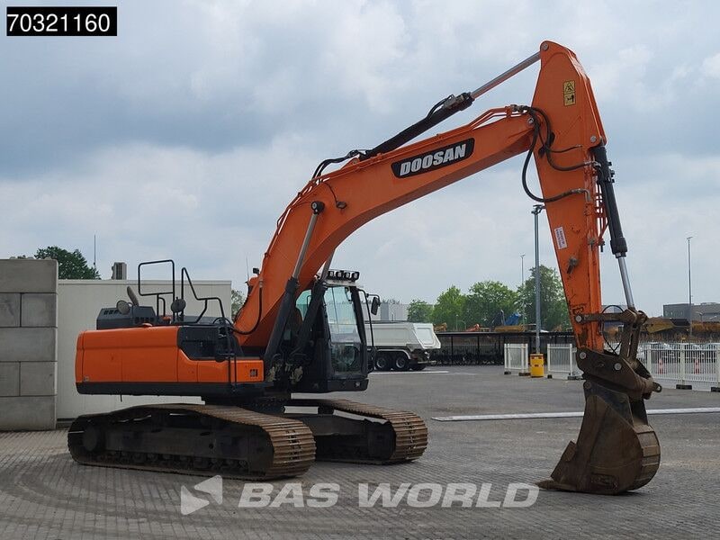 2018 Doosan DX255LC-5 crawler excavator, rear three-quarter view