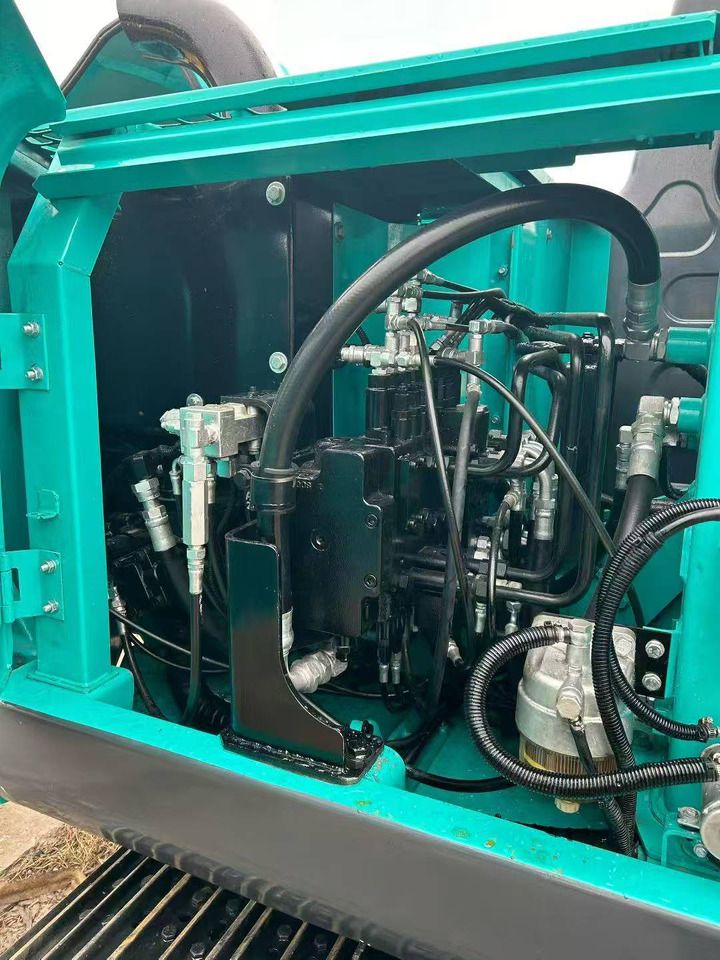 Kobelco SK75 Mini Excavator engine compartment view