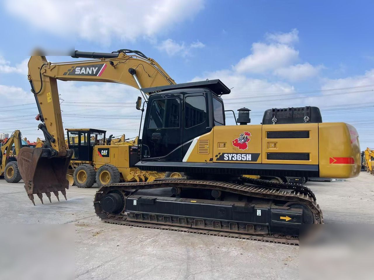 2018 Sany SY365H crawler excavator side view