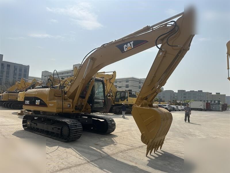 2020 Caterpillar 320CL crawler excavator, side view