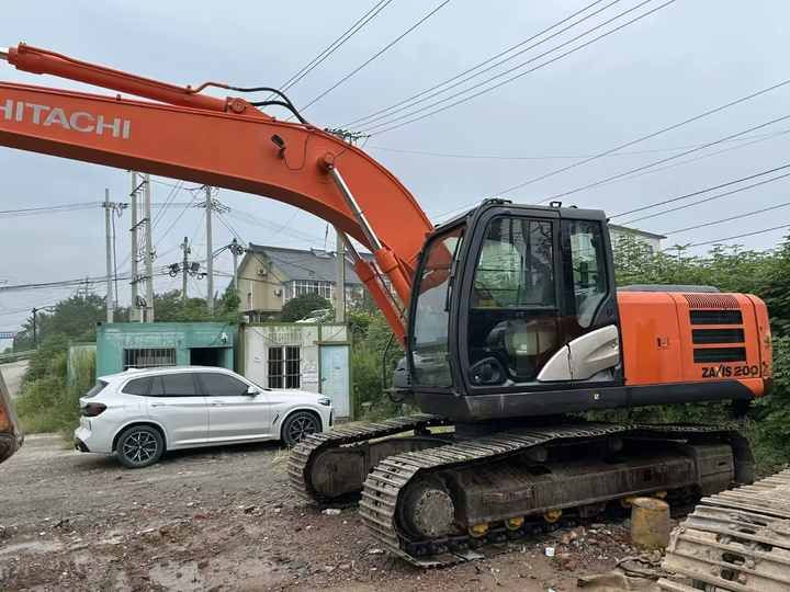 حفارة زاحفة هيتاشي ZX210-3G موديل 2023 حفارة زاحفة هيتاشي ZX210-3G موديل 2023