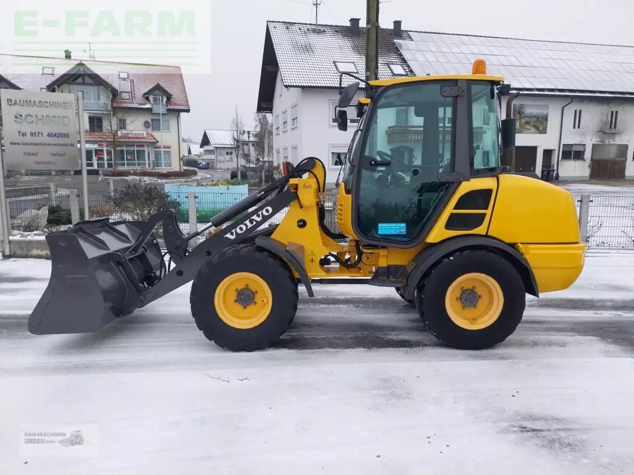2013 Volvo L 20 F mini excavator, side view 2013 Volvo L 20 F mini excavator, side view