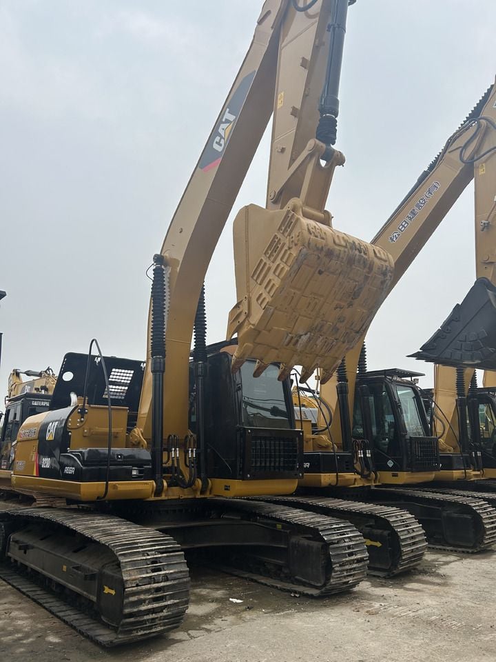 2024 Caterpillar 323D2L crawler excavator, side view